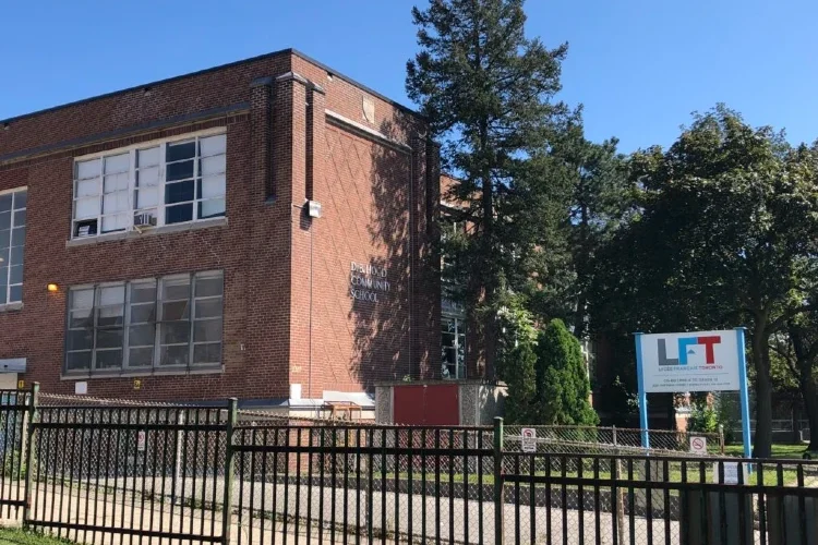 Journal scolaire : RETEX du lycée français de Toronto