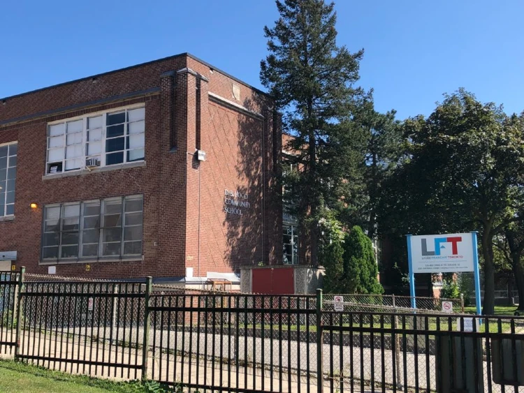 Journal scolaire : RETEX du lycée français de Toronto